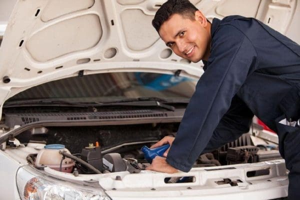 Ergonomia na oficina mecânica: como melhorar o ambiente de trabalho