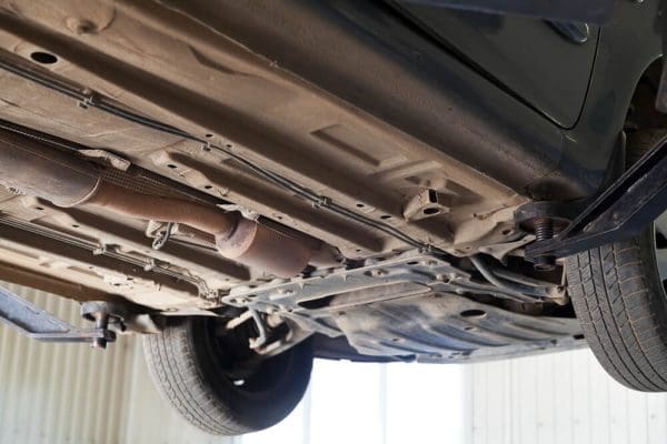 Elevador automotivo antigo: riscos e como evitar prejuízos